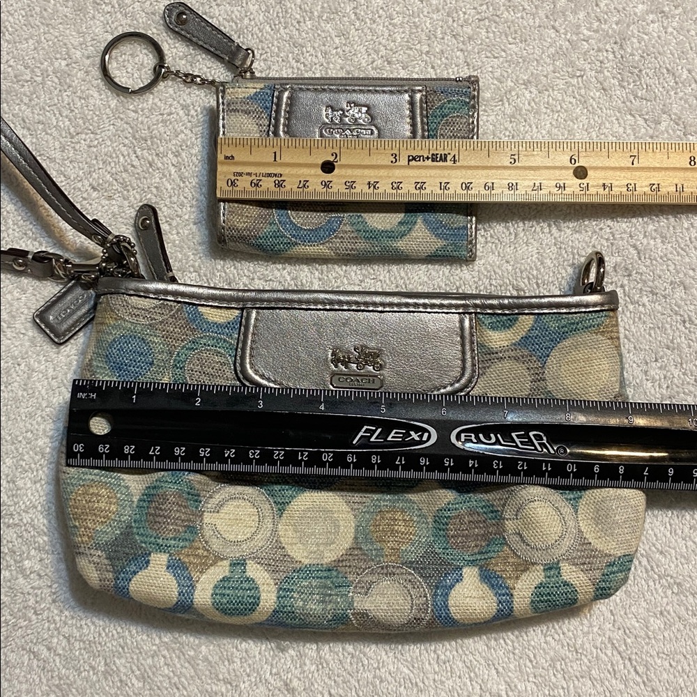 Coach Madison Wristlet Set - Picture 2 of 12